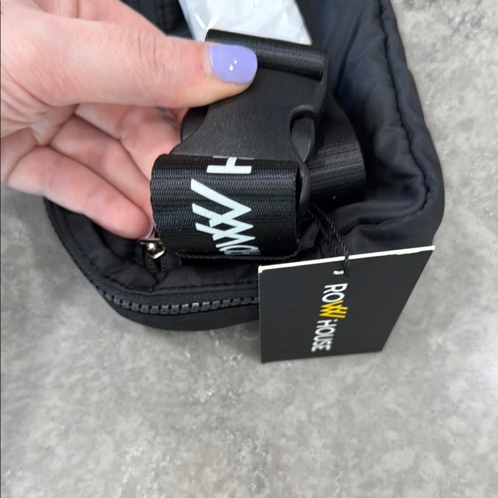 Black Crossbody Bag - Row House - Picture 3 of 4